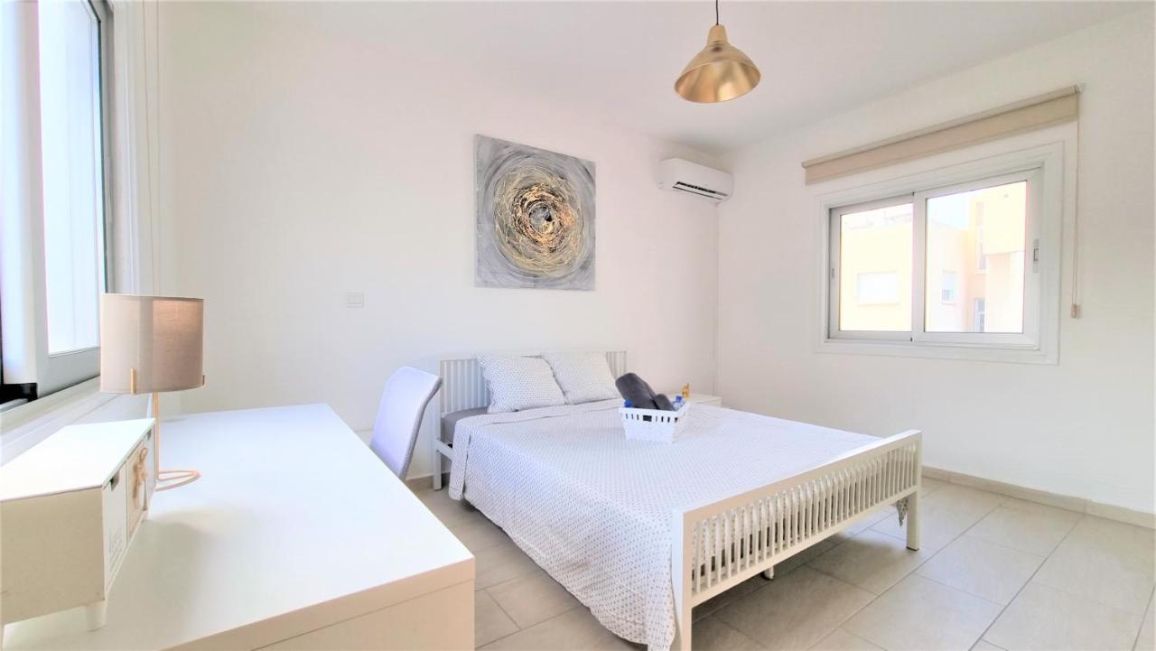 Spacious Lightflooded 2Br Apt / Near Center & Harbour Larnaca Exteriér fotografie