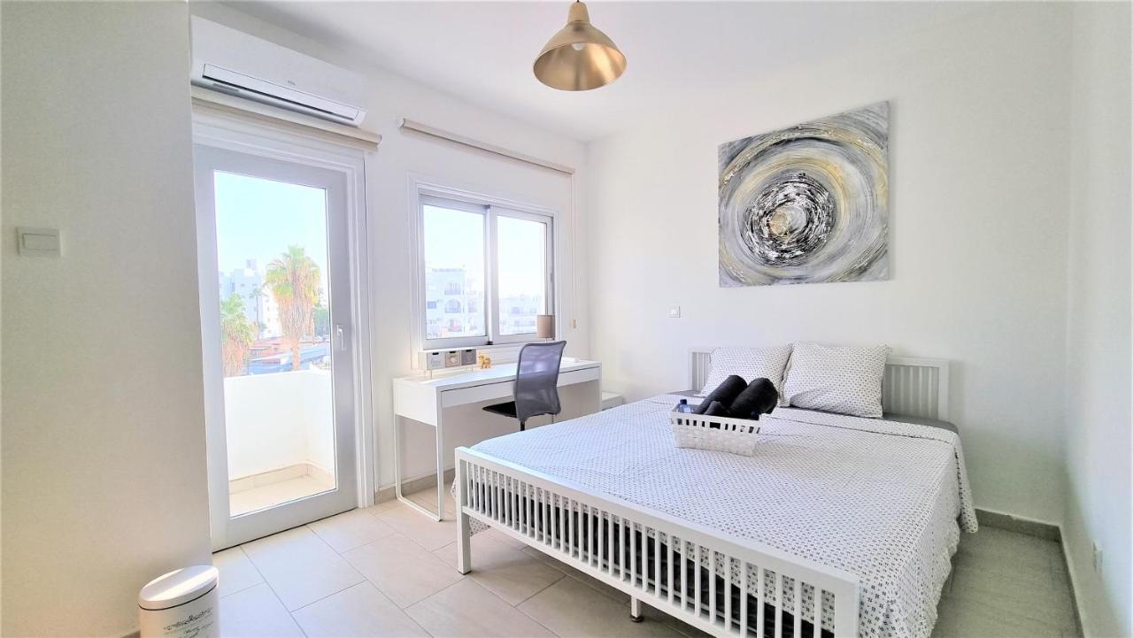 Spacious Lightflooded 2Br Apt / Near Center & Harbour Larnaca Exteriér fotografie