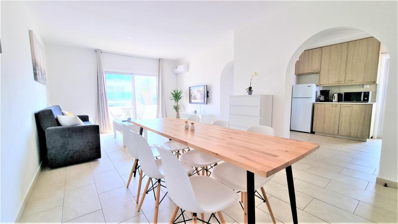 Spacious Lightflooded 2Br Apt / Near Center & Harbour Larnaca Exteriér fotografie